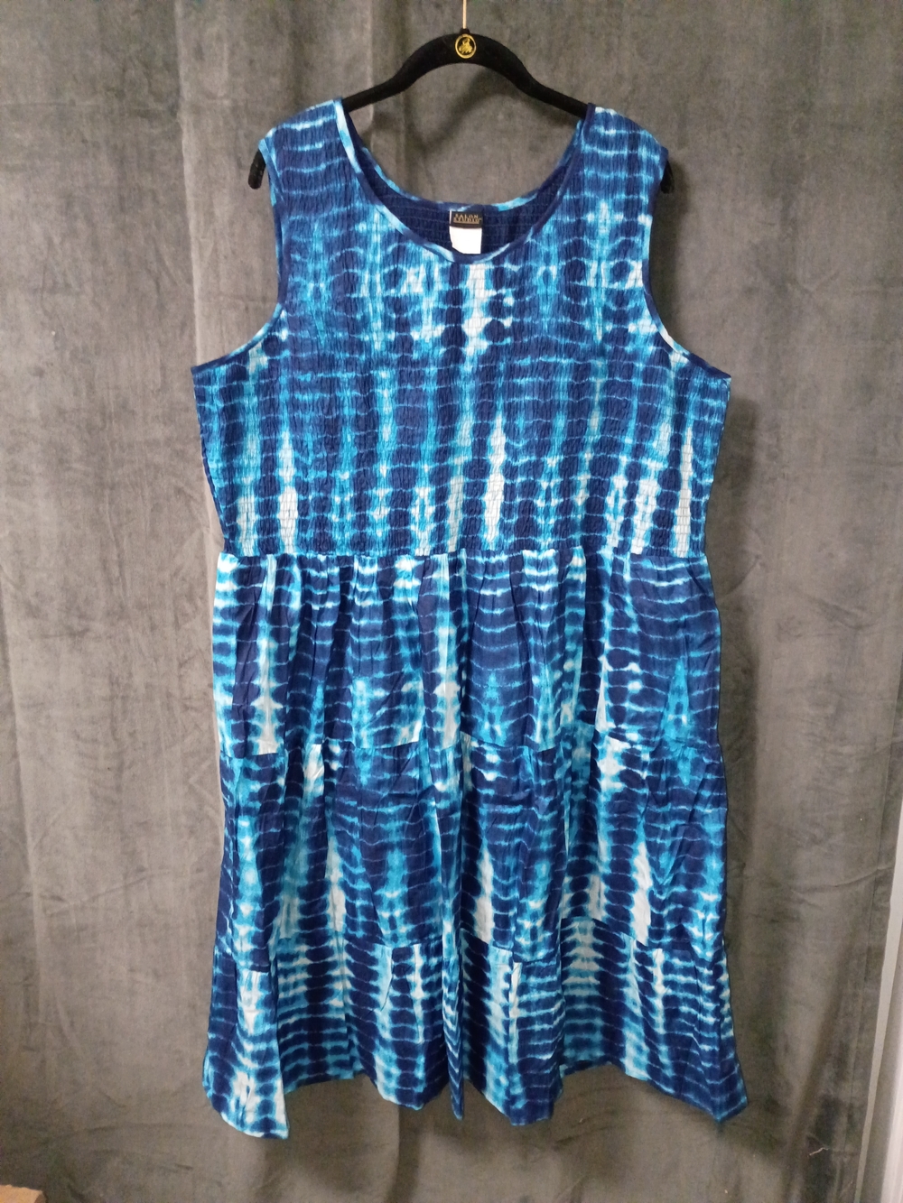 Salon Studio Blue Tie-Dye Smocked Sleeveless Dress Size XX NWOT P2P 24 In